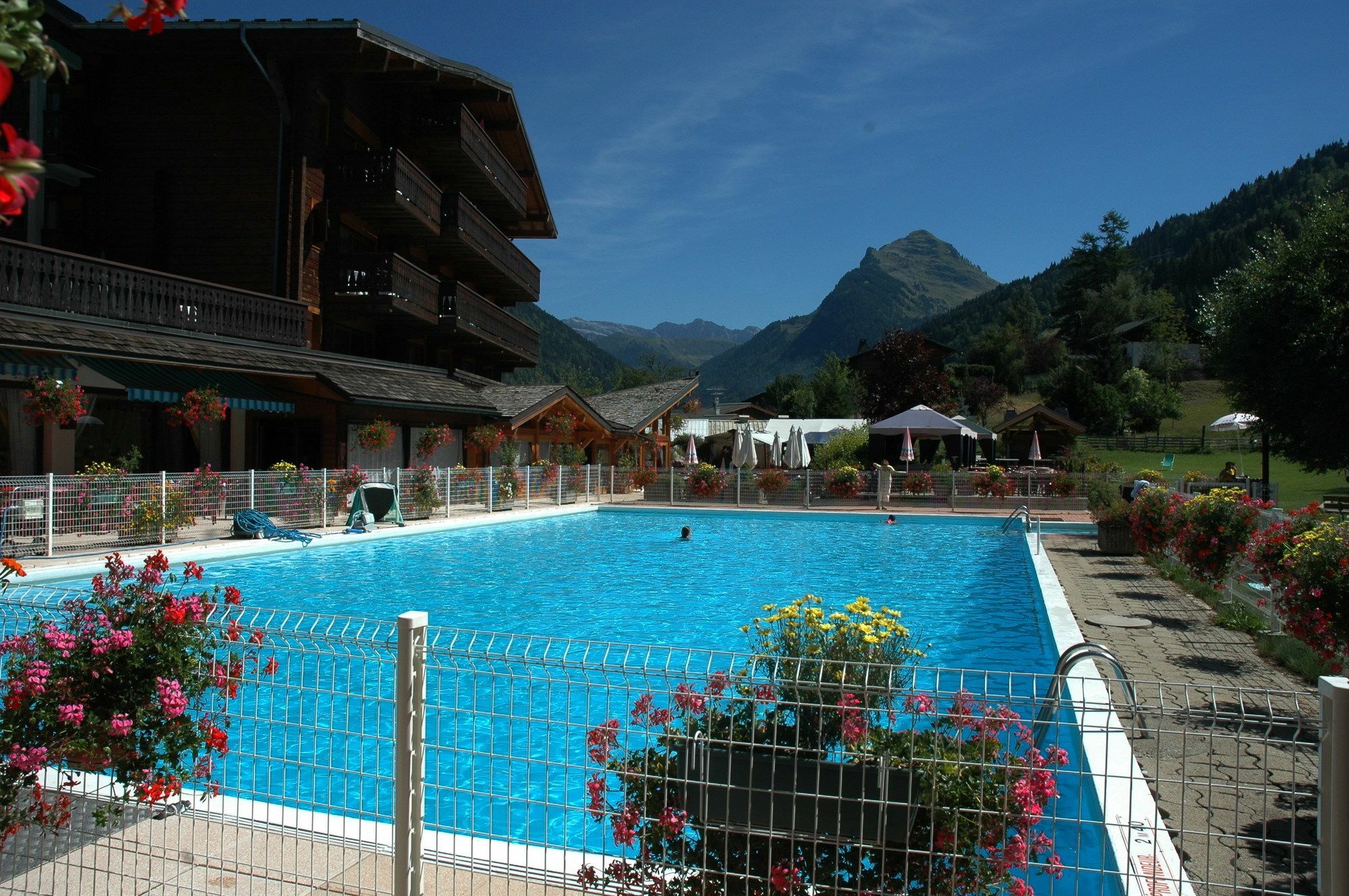Hotel Club Le Cret Morzine Exterior photo